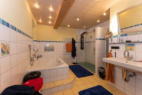 Badezimmer Erdgeschoss