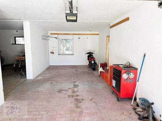 Erdgeschoss Garage