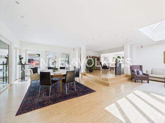 Großzügiger Wohn- und Essbereich