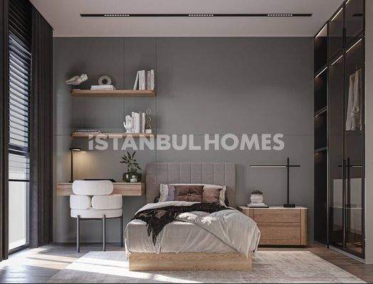 Flats in a Complex with Pool in Istanbul Pendik