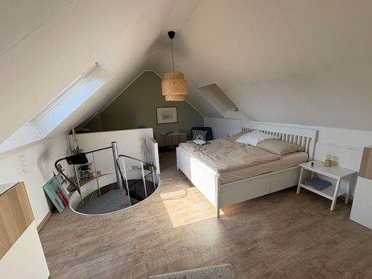 Dorstfeld Spitzboden Schlafen