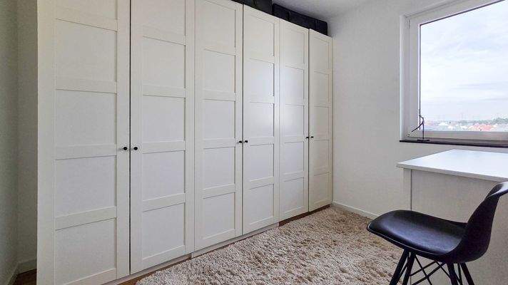 DG: Ankleide/Stauraum - Praktisch mit viel Platz