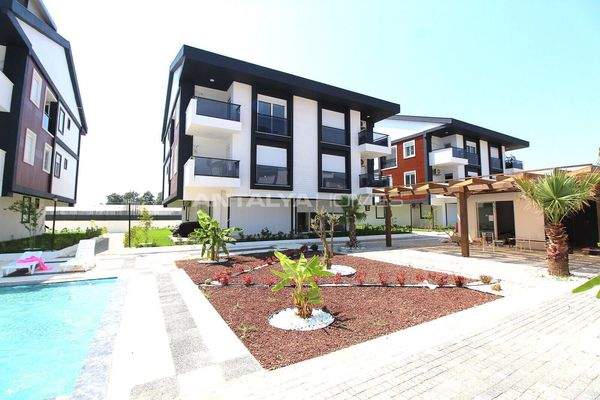 3-Bedroom Apartment with Communal Pool in Antalya Manavgat
