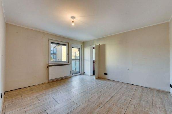 OG, Essen mit Balkon