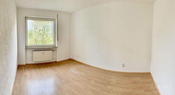 Zi 2 zur Seebachstrasse 