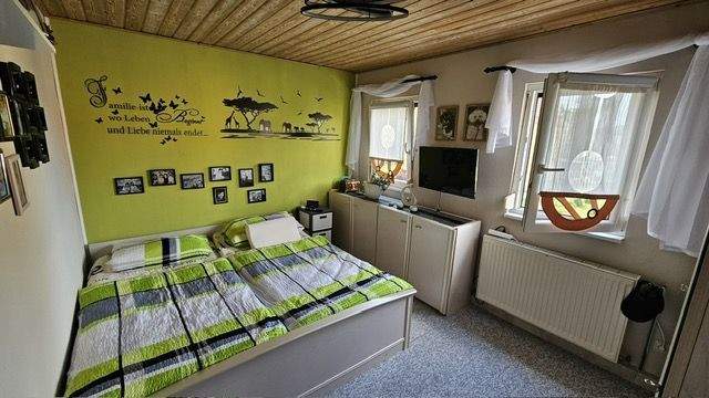 Schlafzimmer 02.jpg
