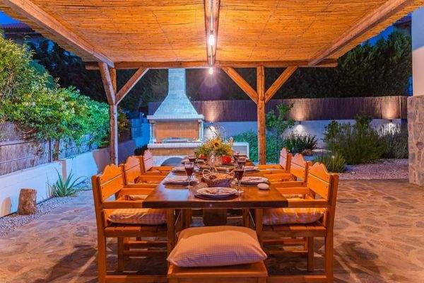 Kreta, Pigianos Kampos: Stilvolle Villa mit beheiztem Pool und Gästestudio in der Nähe von Rethymno zu verkaufen