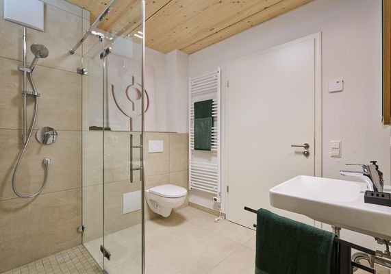 Modernes Badezimmer - Musterwohnung, Einrichtung nur beispielhaft