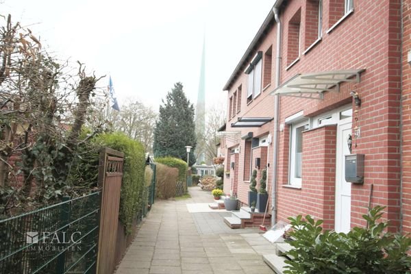 Gehweg zum Eingang