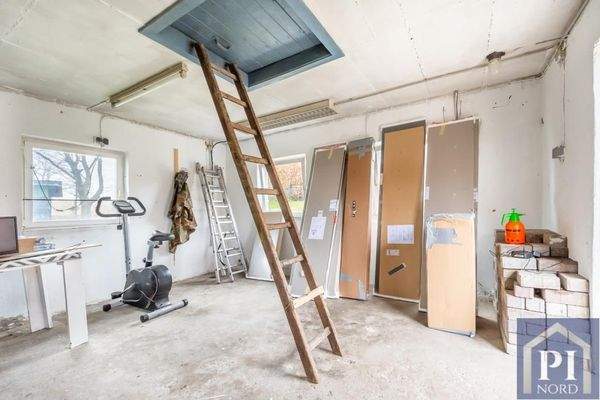 Die Werkstatt auf dem Grundstück