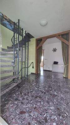 Treppenhaus+Eingangsbereich