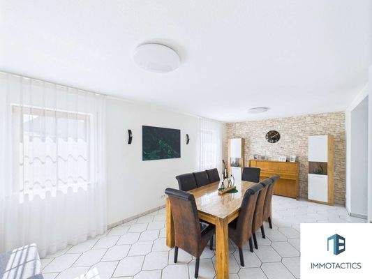 Wohnen/ Essen 1. OG, Haus 1