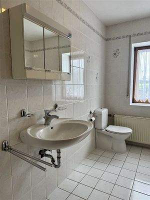 linkes Haus - Badezimmer OG