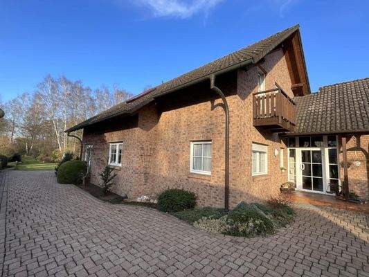 Südwesten mit Eingangsbereich