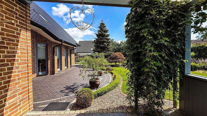 Idyllischer Gartenblick