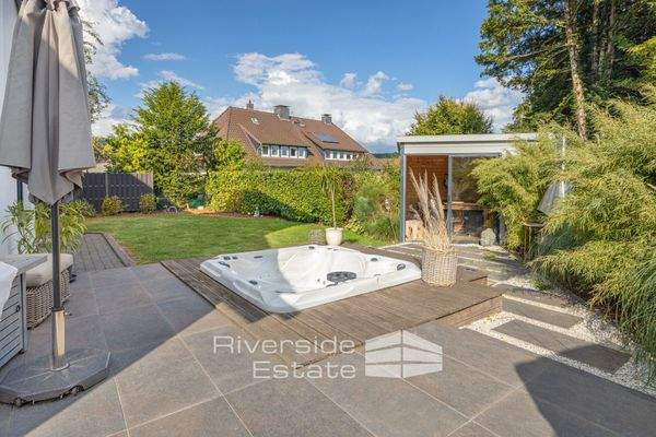 Terrasse mit Whirlpool