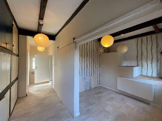 Mehrzweckzimmer am Seiteneingang