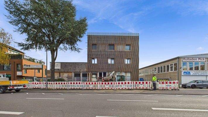 Hotel Straßenansicht 