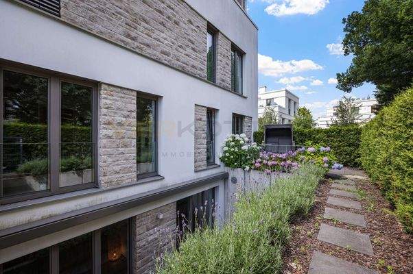 Lichthof mit Markise