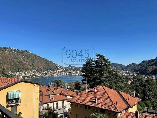 Freistehende Villa in unmittelbarer Nähe zur Schweiz in Como - Lombardei