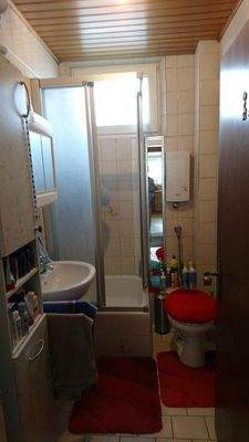 1.OG - Tageslicht-Duschbad.jpg