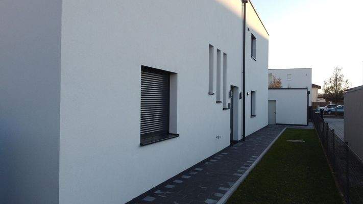 Seitlicher Eingangsbereich