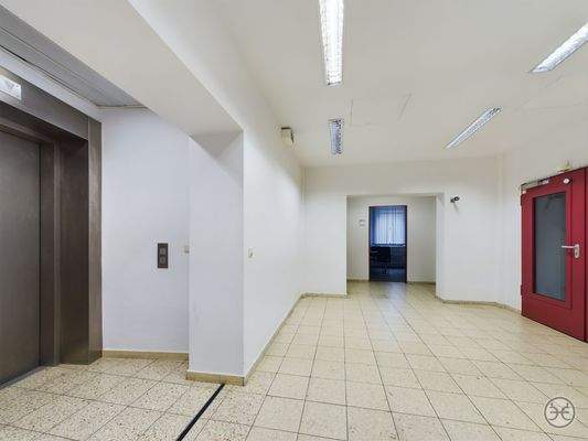 Eden-Ehbrecht-Immobilien_Büroflächen_Telekom-Gebäude_044