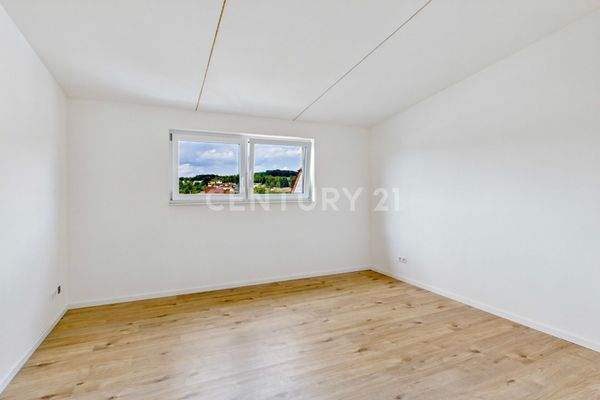 Schlafzimmer mit Blick zum Fenster