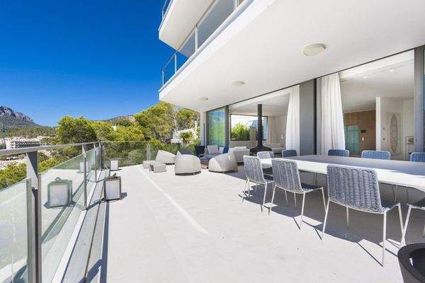 Luxusvilla zum Verkauf in der ersten Linie von Camp de Mar BHHS-BAL-0908