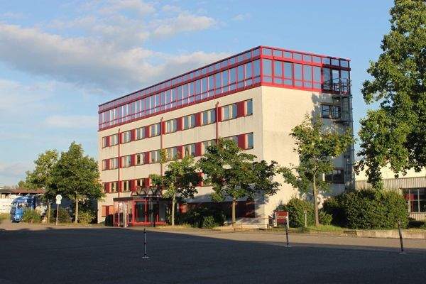 Weitere Ansicht Bürogebäude.jpg