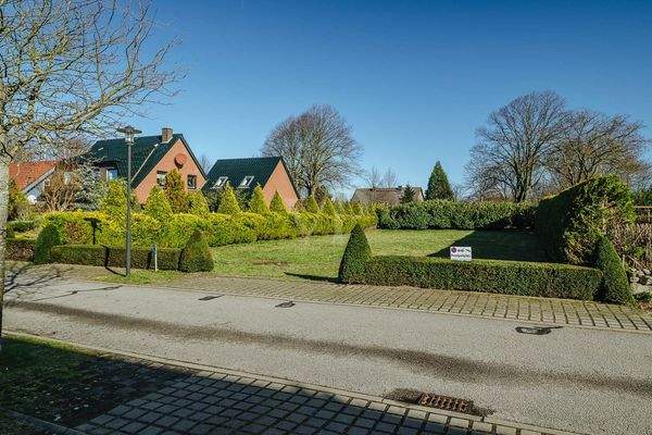 straßenseitiger Blick 