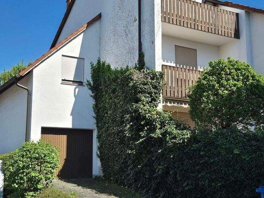 Ansicht Südseite mit Garage