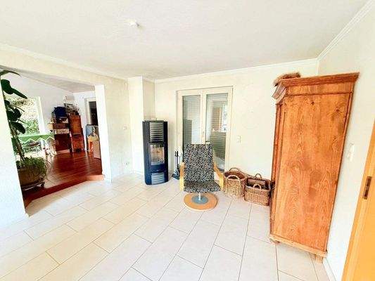 Wohnzimmer mit Kamin