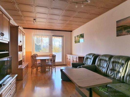 Blick ins Wohnzimmer