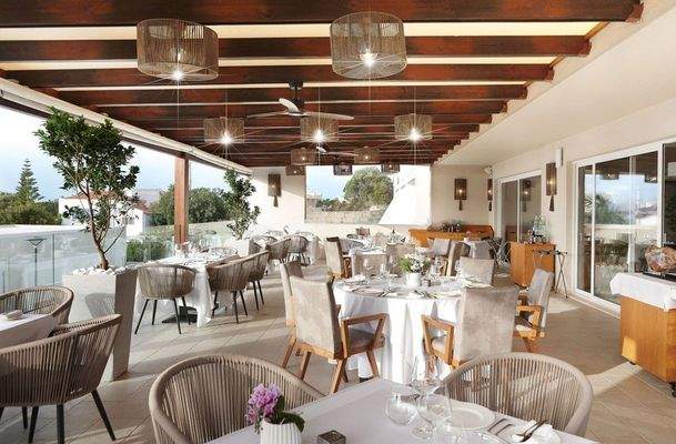 Hotel-for-sale-in-Chania-For-Sale-Hotel-for-sale-i