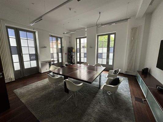Besprechungsraum zur gemeinschaftlichen Nutzung