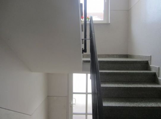 3 Eingang Treppenhaus