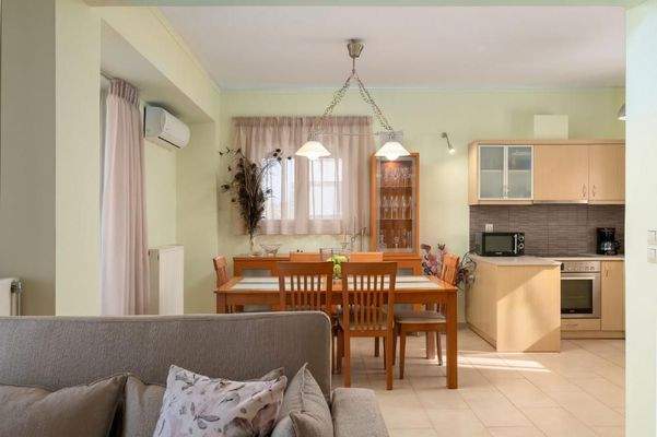 Kreta, Pigianos Kampos: Stilvolle Villa mit beheiztem Pool und Gästestudio in der Nähe von Rethymno zu verkaufen