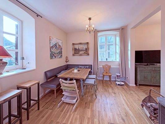 Essbereich mit Kamin