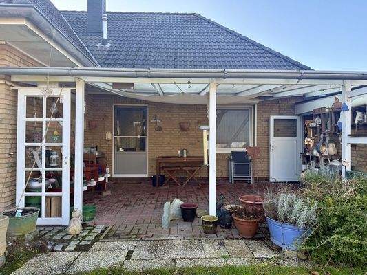 überdachte Terrasse