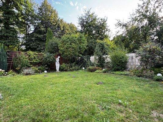 schön angelegter Garten