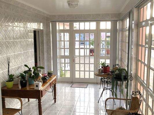 Übergangsbereich zum Erweiterungsbau