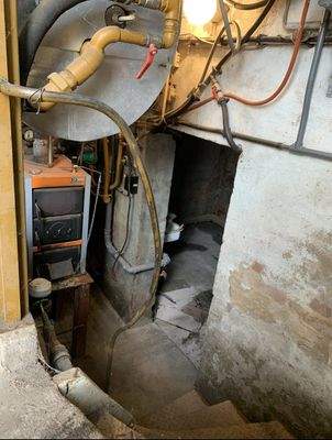 Festbrennstoffheizung Werkstatt