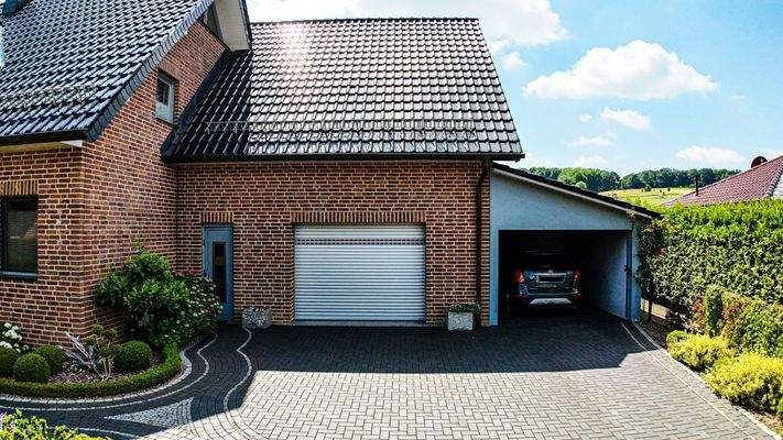 Garagenteil und Carport