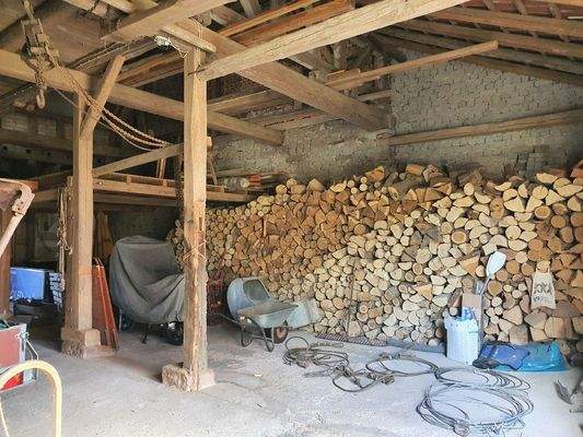 Blick in die Scheune