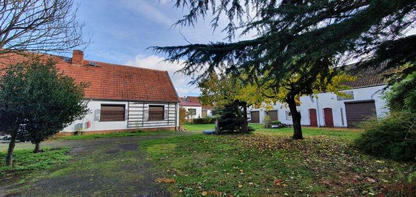 Außenansichten - Gewerbe und Wirtschaftsgebäude 