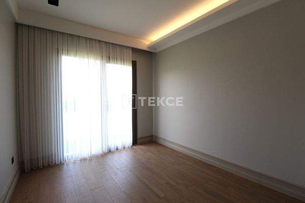 Detached Villas with Pools in Büyükçekmece İstanbul