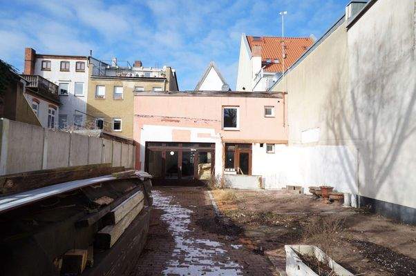 Hofansicht Blick zum Haus