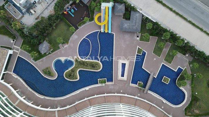 Flats in Hotel-Concept Complex Near the Sea in Kundu Antalya