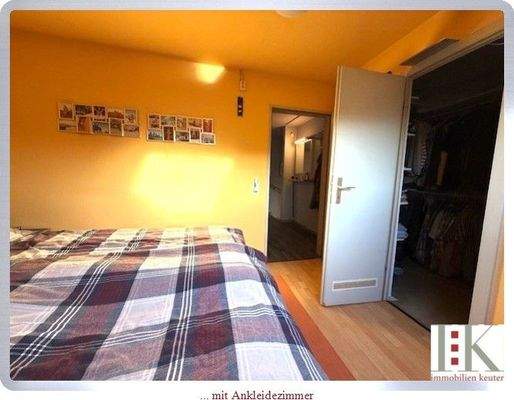 ... mit Ankleidezimmer